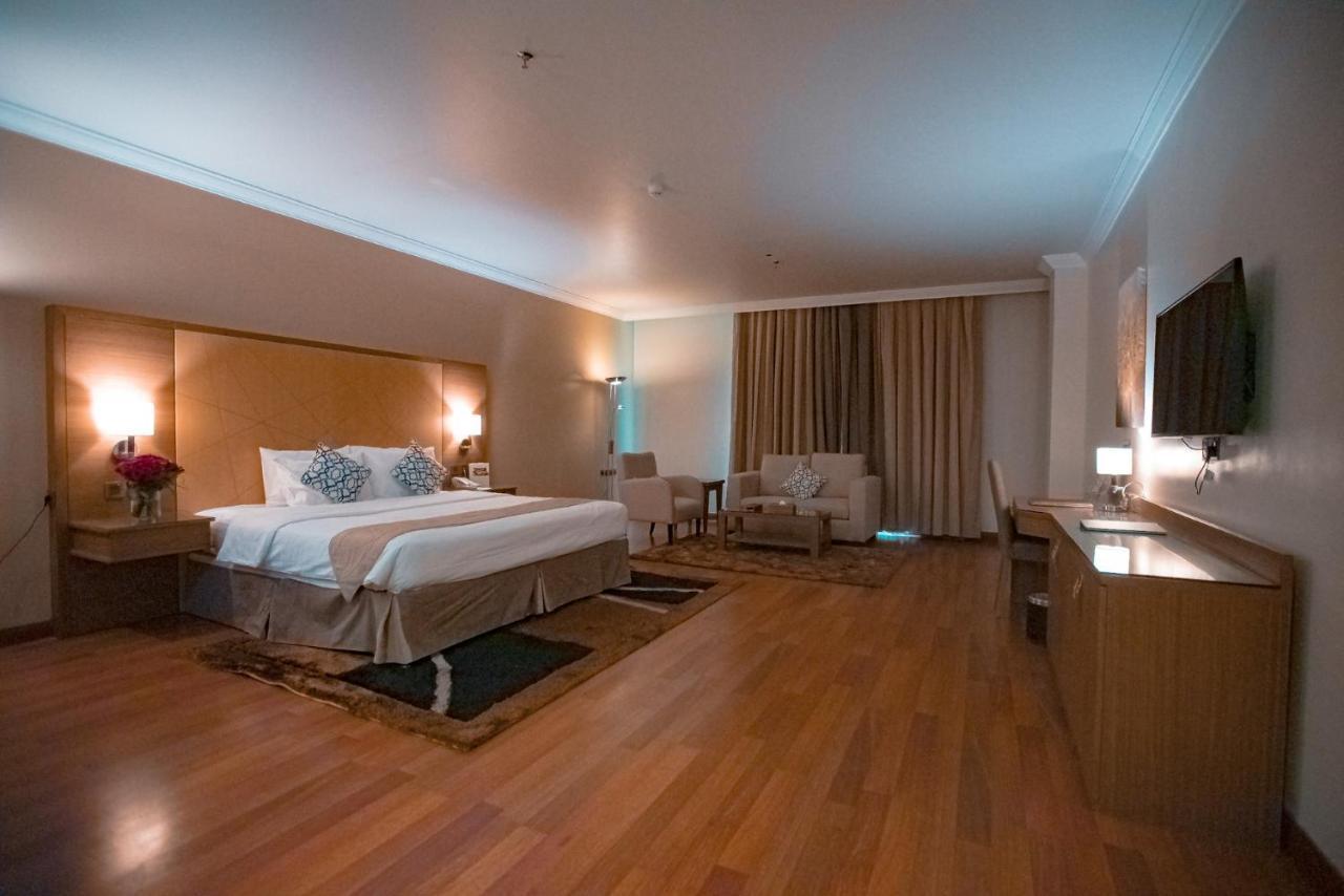 Golden Tulip Hotel Buraidah Al Qassim Εξωτερικό φωτογραφία