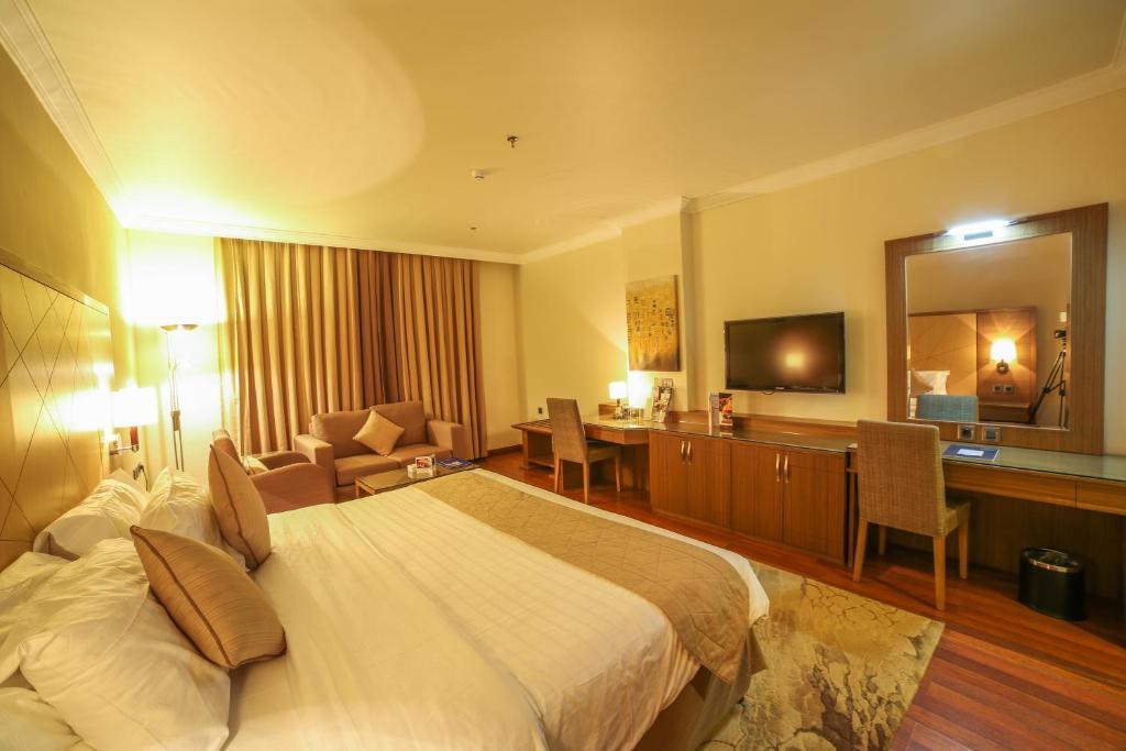 Golden Tulip Hotel Buraidah Al Qassim Εξωτερικό φωτογραφία